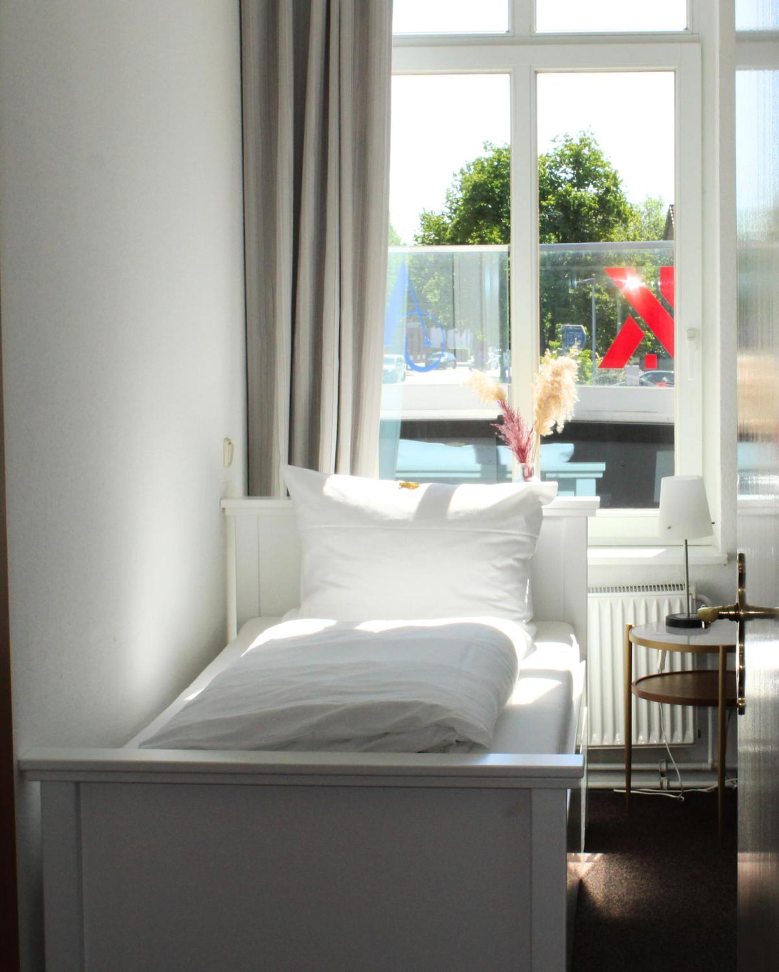 Hotel Adler & Eventlocation Gmbh Itzehoe Εξωτερικό φωτογραφία